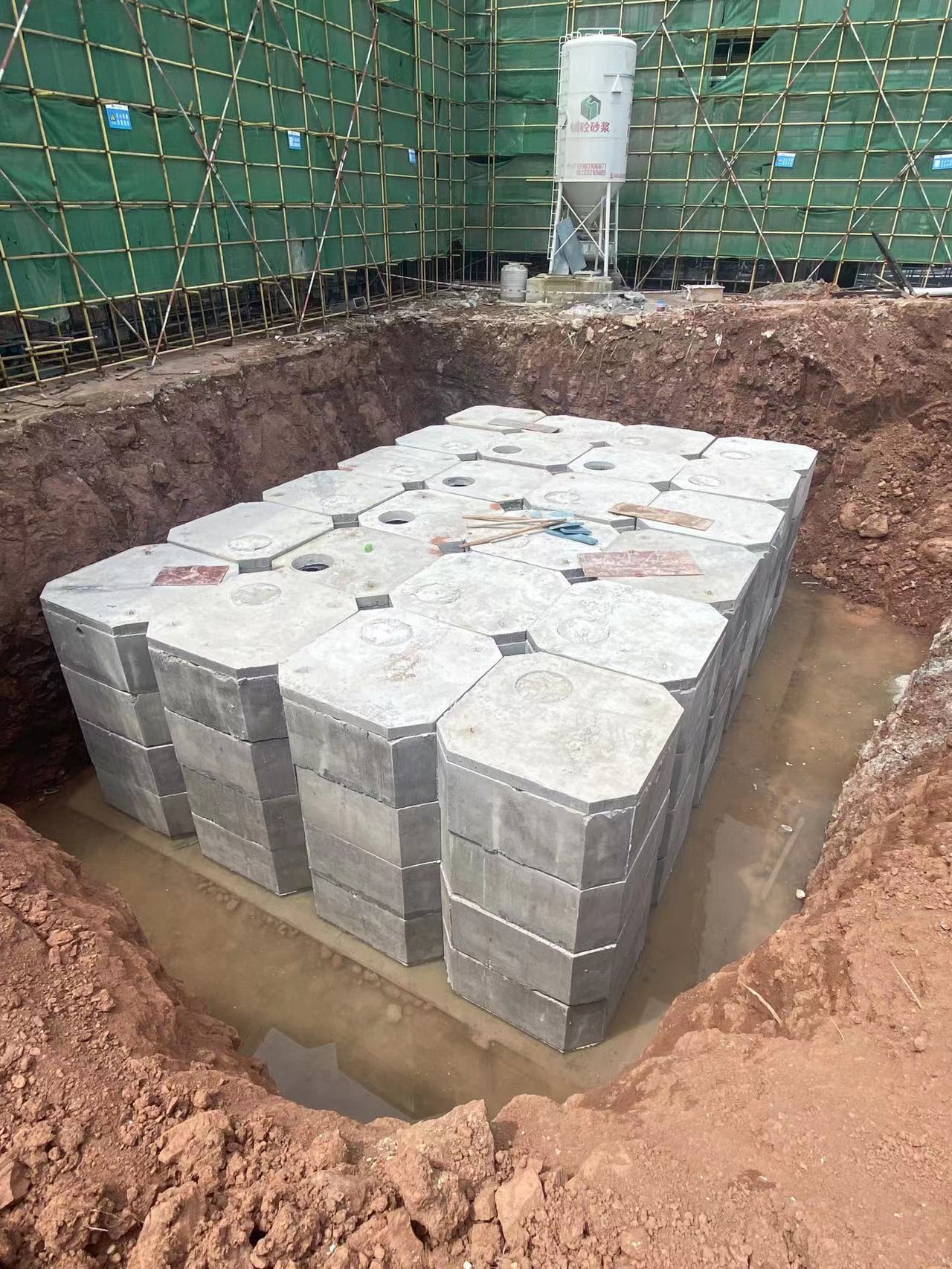 御湖新加坡社區（28#酒店地塊）